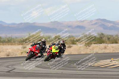 media/Nov-16-2025-Race Pace (Sun) [[8c5fa54630]]/Verified Riders/7-Turn 4 (1155am)/